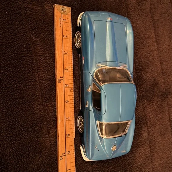 1965 all metal with rubber tires scale 1/18 - Picture 4 of 14